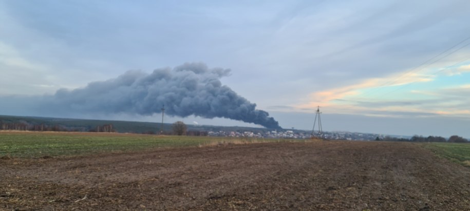 Kłęby dymu widać z okolicznych miejscowości. /Gorąca Linia RMF FM