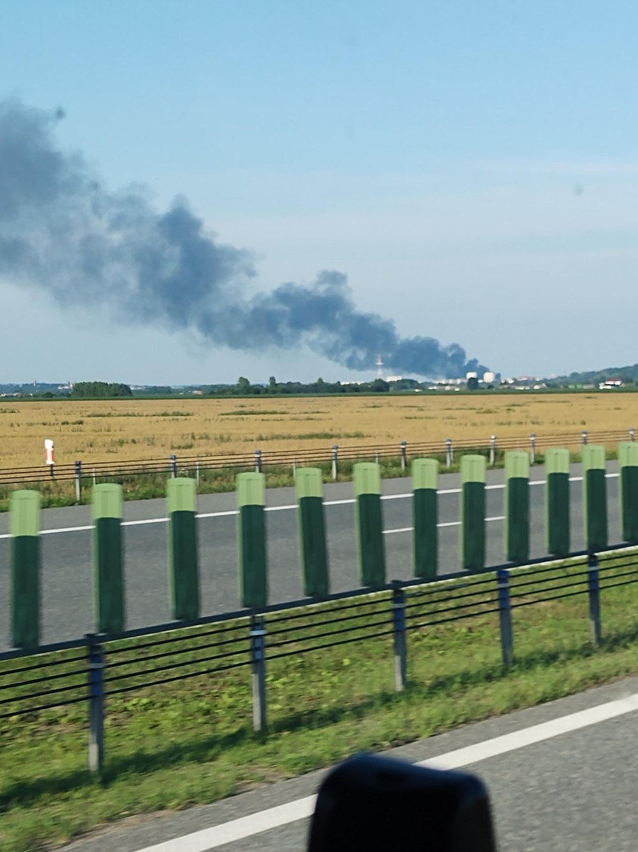 Kłęby dymu widoczne są z daleka /Gorąca Linia RMF FM