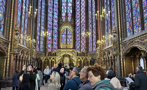 „Klejnot gotyckiej architektury”. Tłumy w paryskiej Sainte-Chapelle