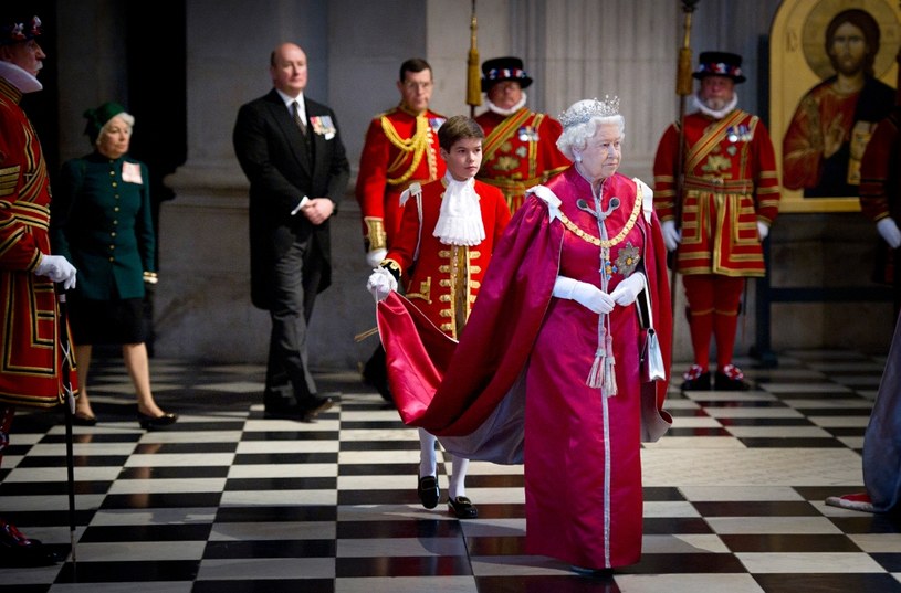 Klejnoty z kolekcji królowa zakłada głównie na wyjątkowe okazje /Pool /Getty Images