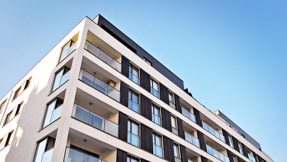 ​Klienci Leoparda wygrali przed sądem. Chodzi o wymuszone dopłaty do mieszkań