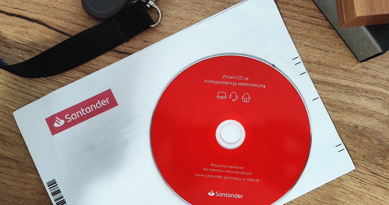 Klienci Santander Bank Polska otrzymują płyty CD /Materiały autorki /