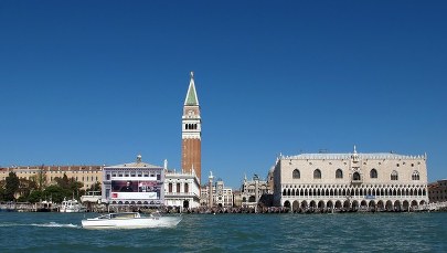Klienci się skarżą. Gondolierzy w Wenecji będą dmuchać w balonik 