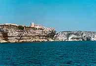 Klif, Korsyka, wybrzeże koło Bonifacio /Encyklopedia Internautica