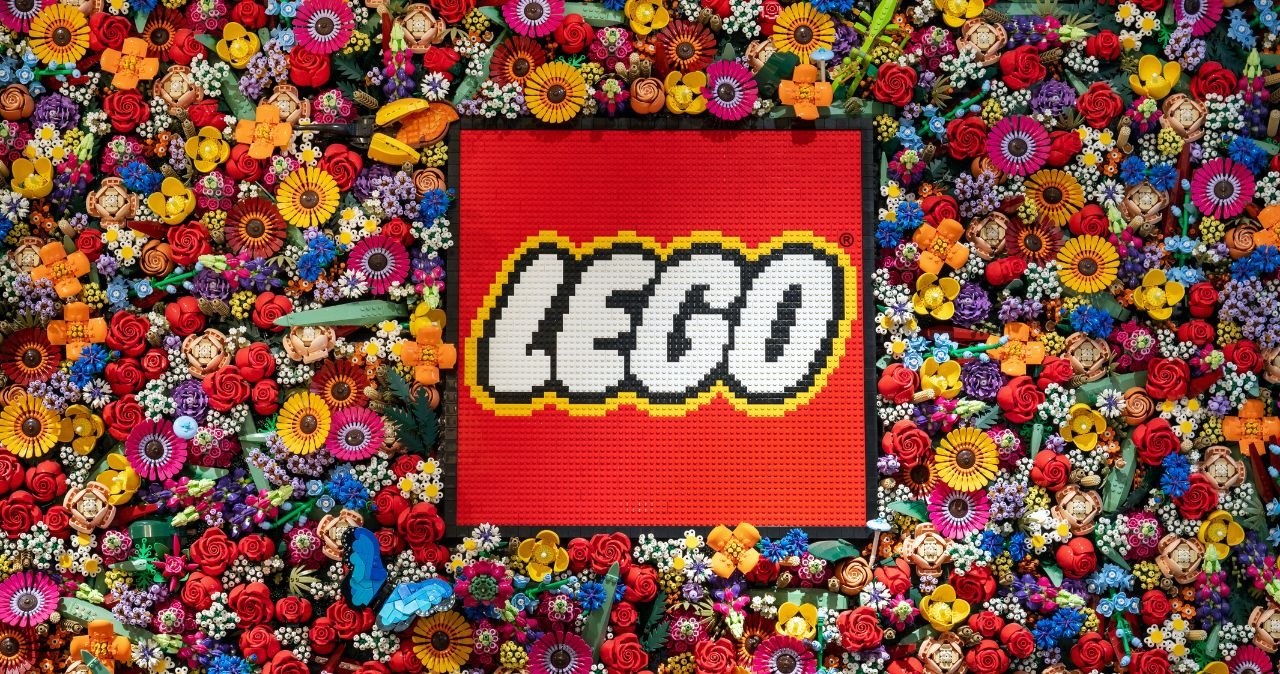 Klocki LEGO w Carrefourze taniej niż w internecie? Ja już kupiłam! /adobestock /INTERIA.PL