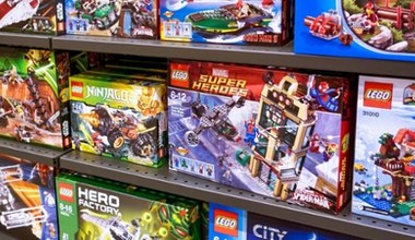 Klocki LEGO znowu w Biedronce. Te rozchwytywane zestawy kupisz za niecałe 30 zł! Czekają ogromne okazje cenowe!