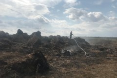 Kłodnica Górna: Strażacy od niedzieli nie mogą się uporać się z pożarami słomy