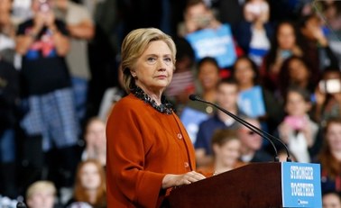 Kłopoty Hillary Clinton tuż przed wyborami: FBI wznawia śledztwo ws. jej maili