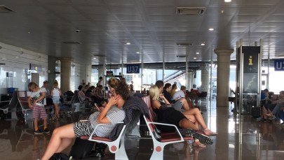 Kłopoty polskich turystów w Barcelonie. Od wczoraj nie mogą wrócić do kraju