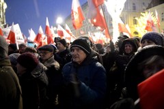 Kluby "Gazety Polskiej" przed Pałacem Prezydenckim