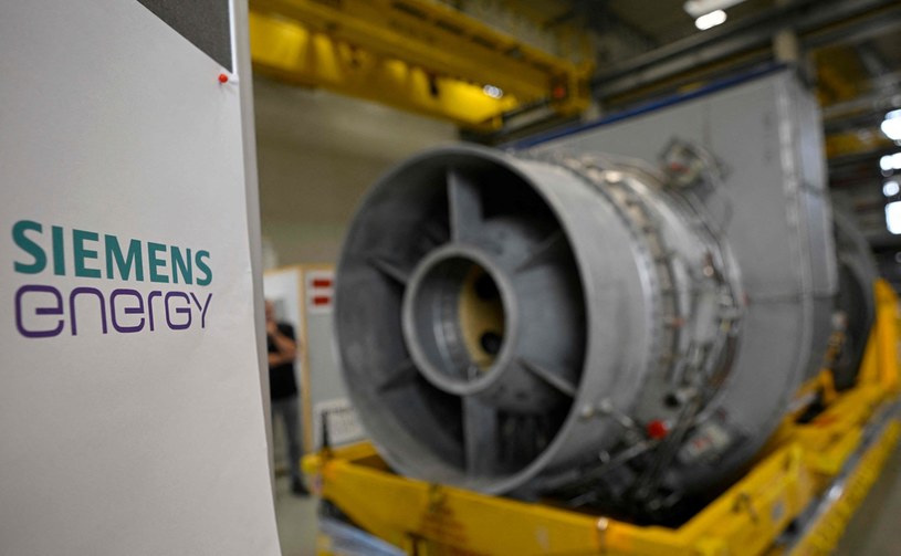 Kluczowa turbina dla cen gazu w Europie /AFP/AFP SASCHA SCHUERMANN /AFP