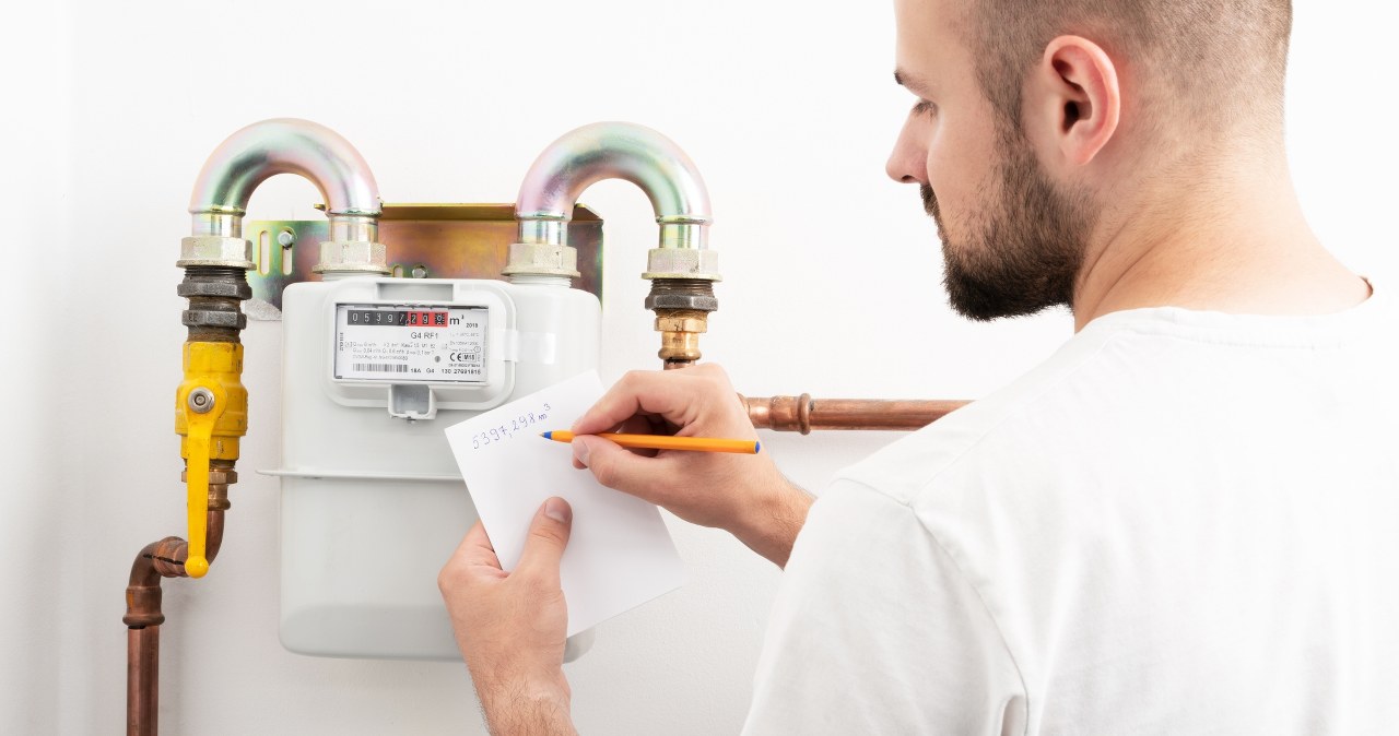 Kluczowe znaczenie ma rodzaj kotła, izolacja budynku oraz to, czy korzystasz z ogrzewania podłogowego, czy tradycyjnych grzejników. /123RF/PICSEL