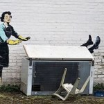 ​Kluczowy element zniknął z walentynkowej instalacji Banksy’ego