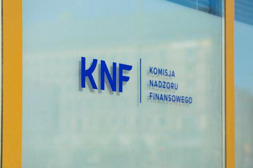 KNF bierze pod lupę kilka spółek z GPW. Postępowanie wyjaśniające dotyczy potencjalnej manipulacji w obrocie akcjami /Arkadiusz Ziółek /East News