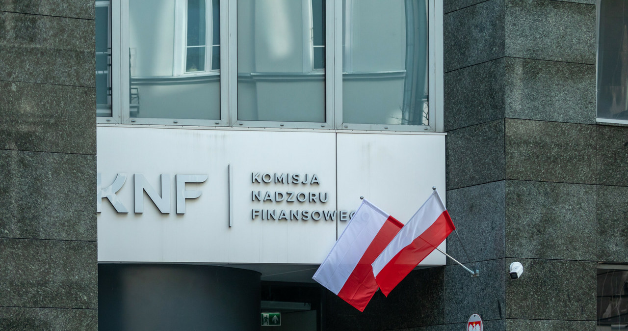 KNF przedstawiła raport o EC Będzin /Arkadiusz Ziółek /East News