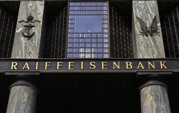 KNF stawia Raiffeisen Bank Polska pod ścianą /AFP