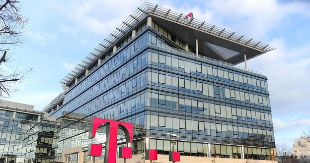 KNF zawiadomiła prokuraturę w sprawie praktyk T-Mobile. Fot. M. Jagielski /Agencja SE/East News