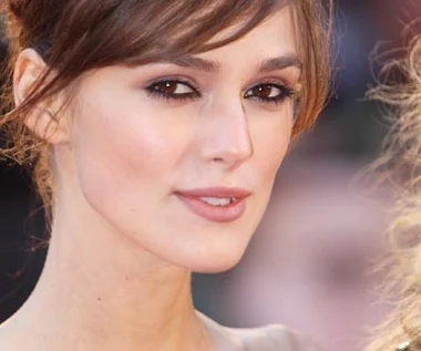 Knightley wygrywa z Johansson