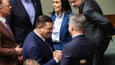 Koalicja obroniła ministra Krajewskiego. 
