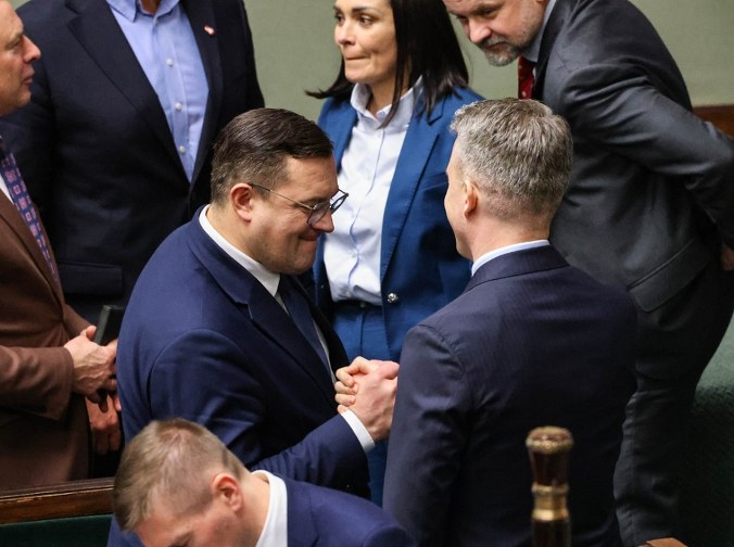 Koalicja obroniła ministra Krajewskiego. 