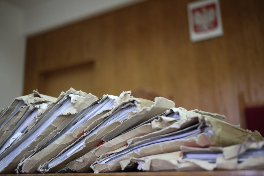 Kobieta była szefową jednego z departamentów urzędu miejskiego /Leszek Szymański /PAP