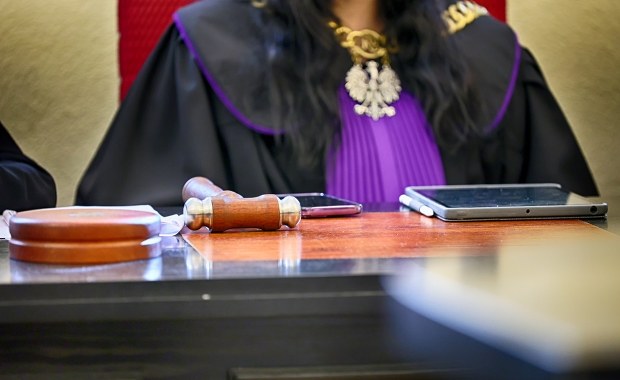 Kobieta leżała w kuchni, obok zakrwawiony nóż. Jest wyrok