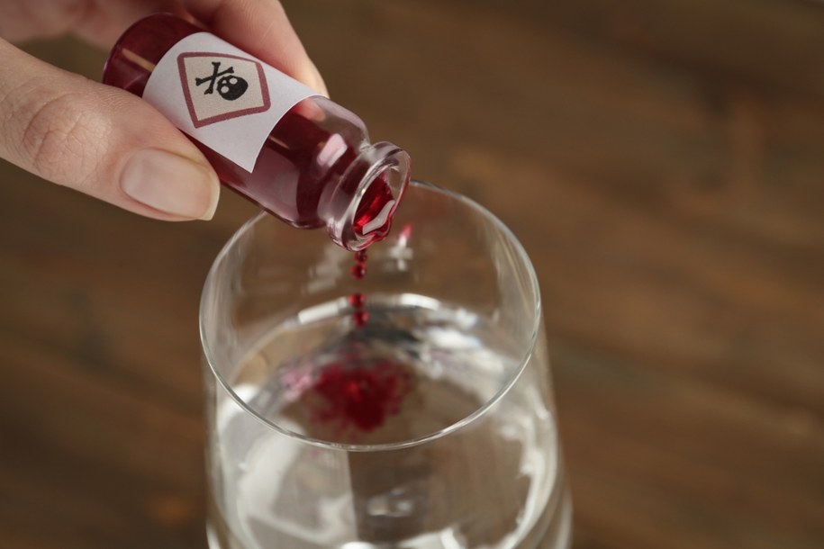 Otruła męża fentanylem, a potem zadedykowała mu książkę. Zaskakujący proces w USA