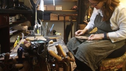 Kobieta na Savile Row. Szyje dla samego... Jamesa Bonda