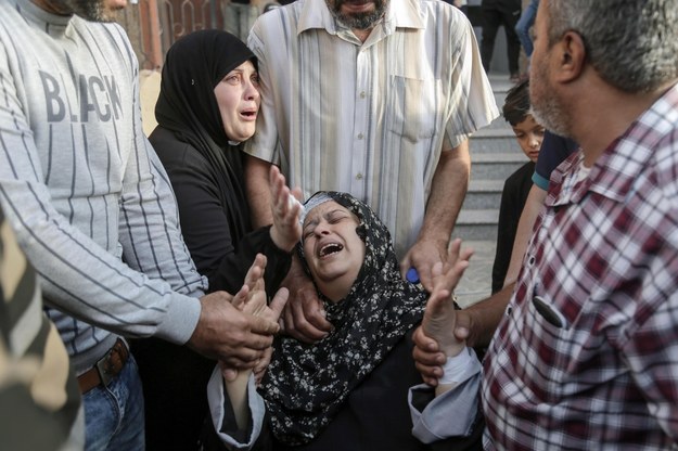 Kobieta opłakująca śmierć bliskiej osoby w wyniku wybuchu w szpitalu /HAITHAM IMAD /PAP/EPA