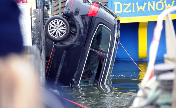 Kobieta pomyliła hamulec z pedałem gazu? Hipotezy ws. przyczyn tragedii w Dziwnowie 
