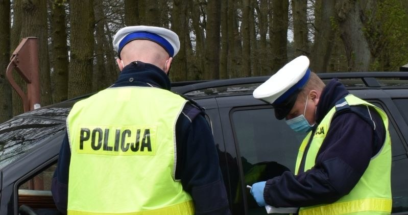 Kobieta przewoziła w samochodzie swoją pięcioletnią córkę. /Policja