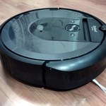 Kobieta siedziała na toalecie, a robot Roomba zrobił jej zdjęcie. Trafiło do sieci