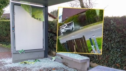 Kobieta wjechała w przystanek autobusowy. Zbadano ją alkomatem