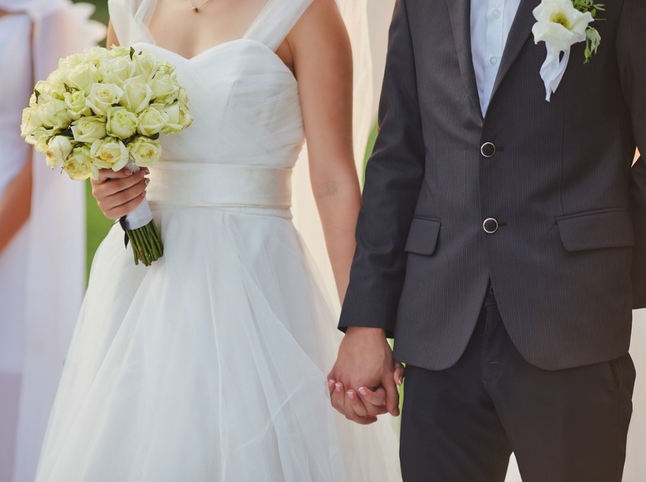 Witamy w XXI wieku. Kobieta poślubiła postać wygenerowaną przez AI