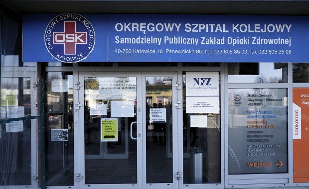 Kobieta z dusznościami odesłana ze szpitala przez portiera. Miała zawał