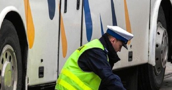 Kobieta zginęła pod kołami autobusu, jej 5-letni syn został ciężko ranny /Informacja prasowa