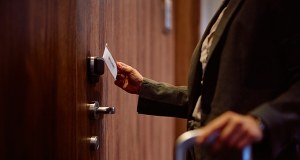 ​Kobieta zgłosiła molestowanie w hotelu. Policjant bez zarzutów