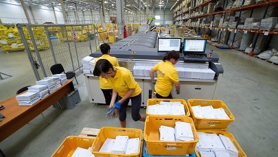 Kobietom w pracy gorzej