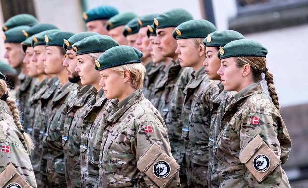 Kobiety do wojska! Rewolucja niedaleko Polski