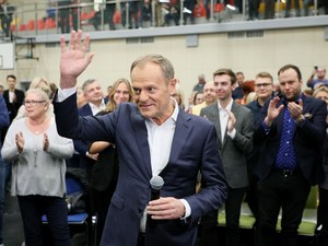 Kobiety Lewicy oburzone. Porównują Tuska do Kaczyńskiego