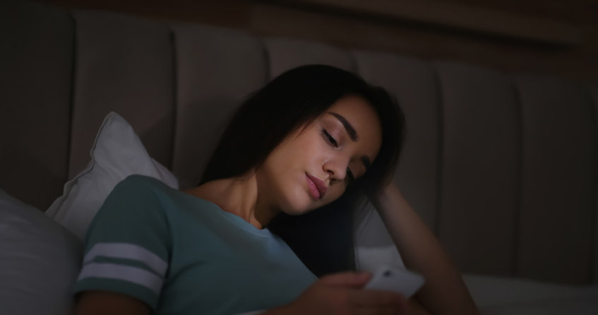 Kobiety mają częściej problem ze snem niż mężczyźni /123RF/PICSEL