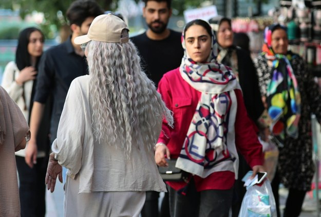 Kobiety na ulicach Teheranu /EPA/ABEDIN TAHERKENAREH /PAP/EPA