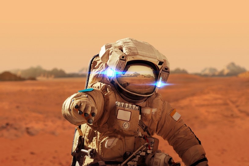 Kobiety polecą na Marsa /123RF/PICSEL