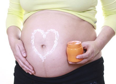 Kobiety w ciąży powinny brać witaminę D /ThetaXstock