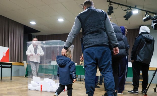 ​Kobiety za Trzaskowskim, seniorzy za Nawrockim