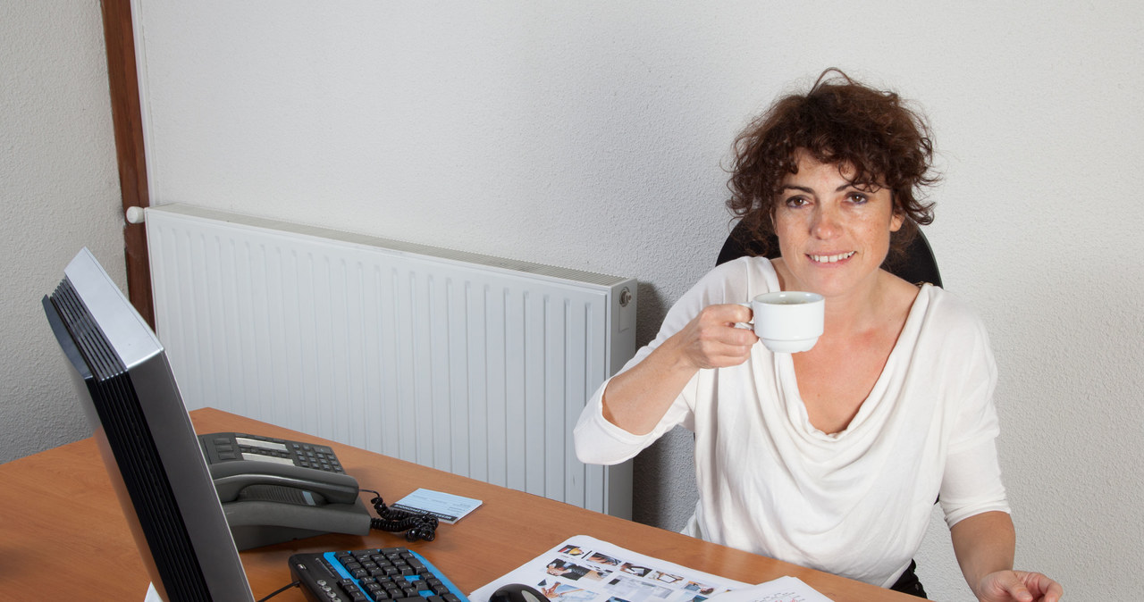 Kobiety zarabiają mniej od mężczyzn /123RF/PICSEL