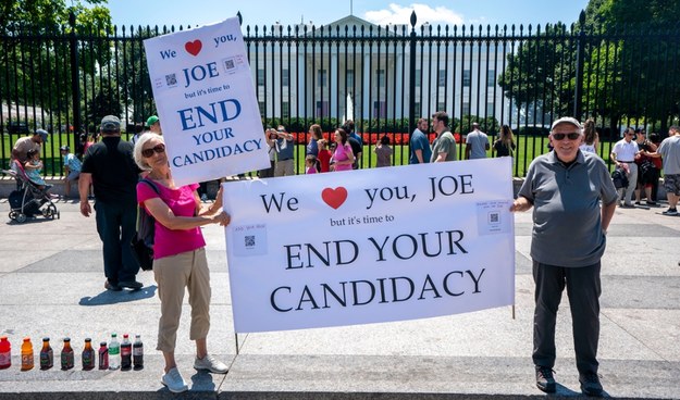 "Kochamy cię Joe, ale skończ z kandydowaniem" /SHAWN THEW    /PAP/EPA