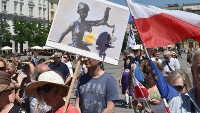 KOD manifestował w Krakowie przeciw wyrokowi TK ws. wyboru członków KRS