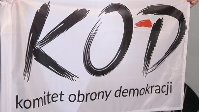 KOD protestuje w Poznaniu przeciwko "politycznemu wykorzystywaniu policji"