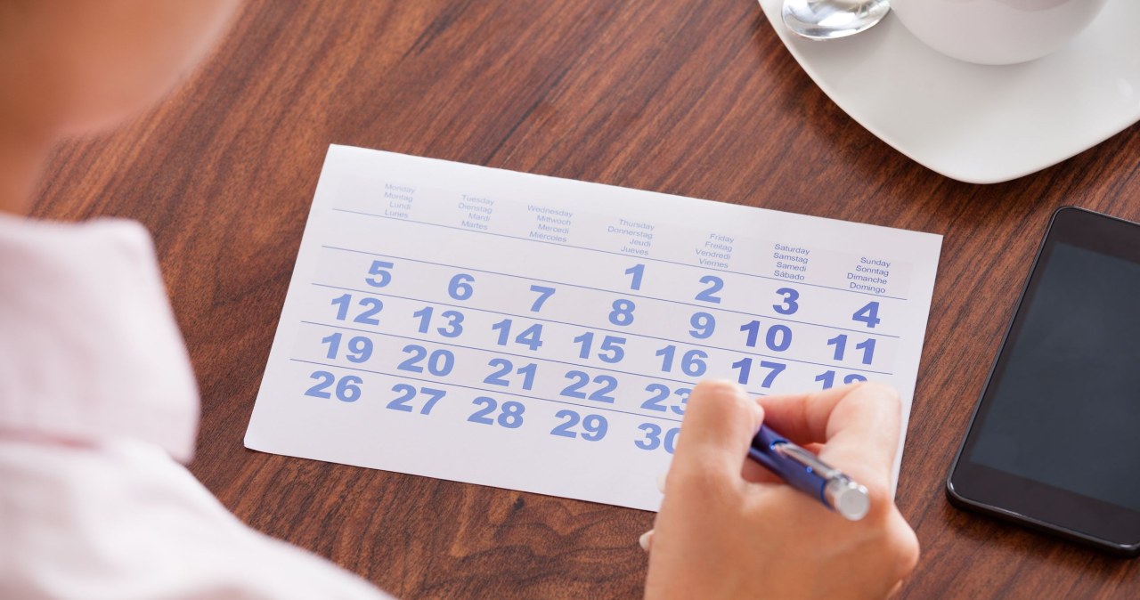 Kodeks pracy jasno określa: jeśli święto ustawowe wypada w sobotę, pracownikom przysługuje dodatkowy dzień wolny. /123RF/PICSEL